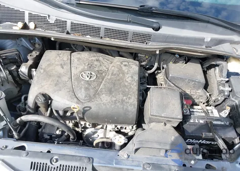 2017 Toyota Sienna Xle 8 Passenger from USA, damaged, VIN 5TDYZ3DC3HS858294